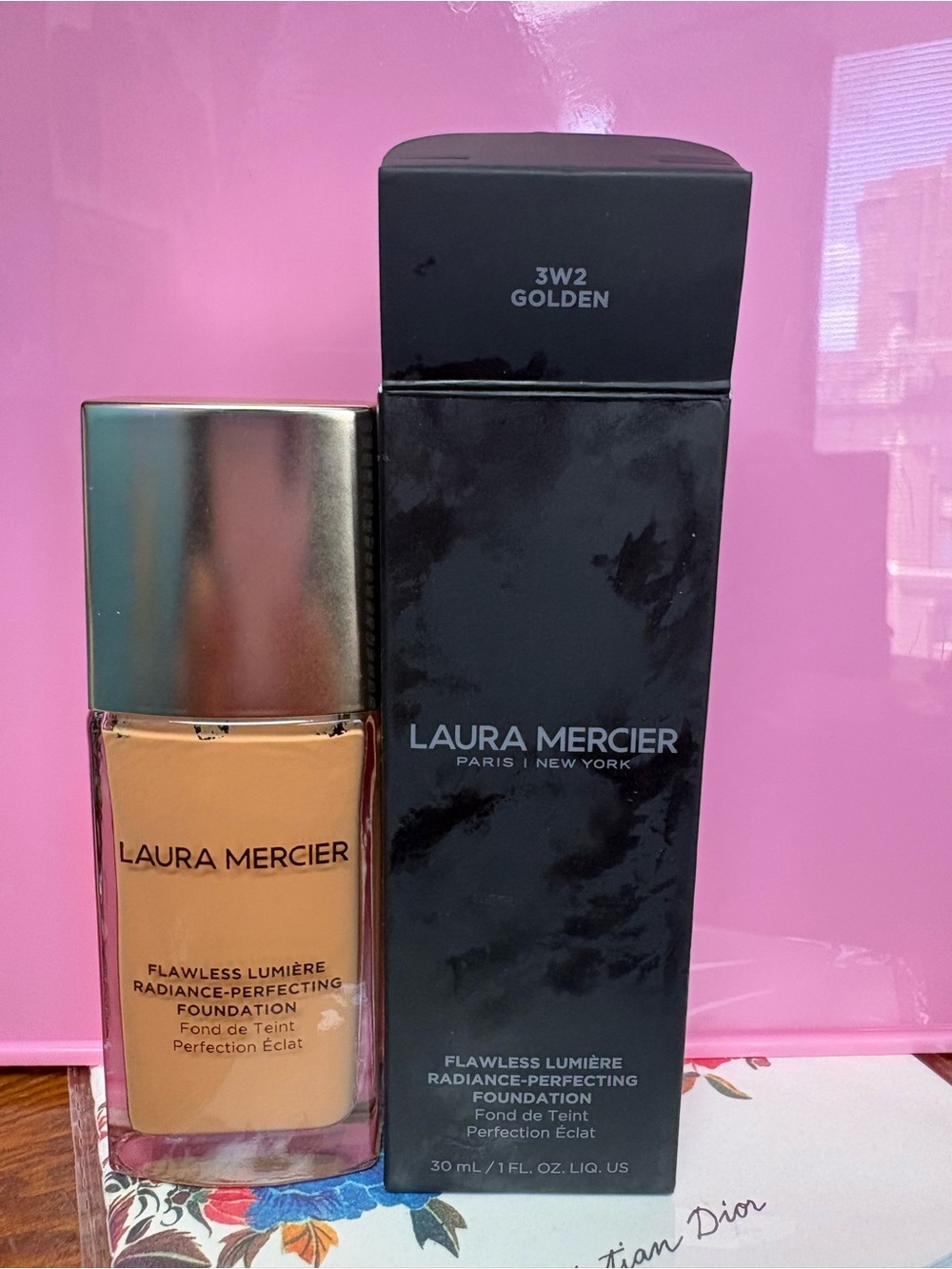 laura mercier Flawless Lumière Radiance-Perfecting Foundation — Golden Beige
